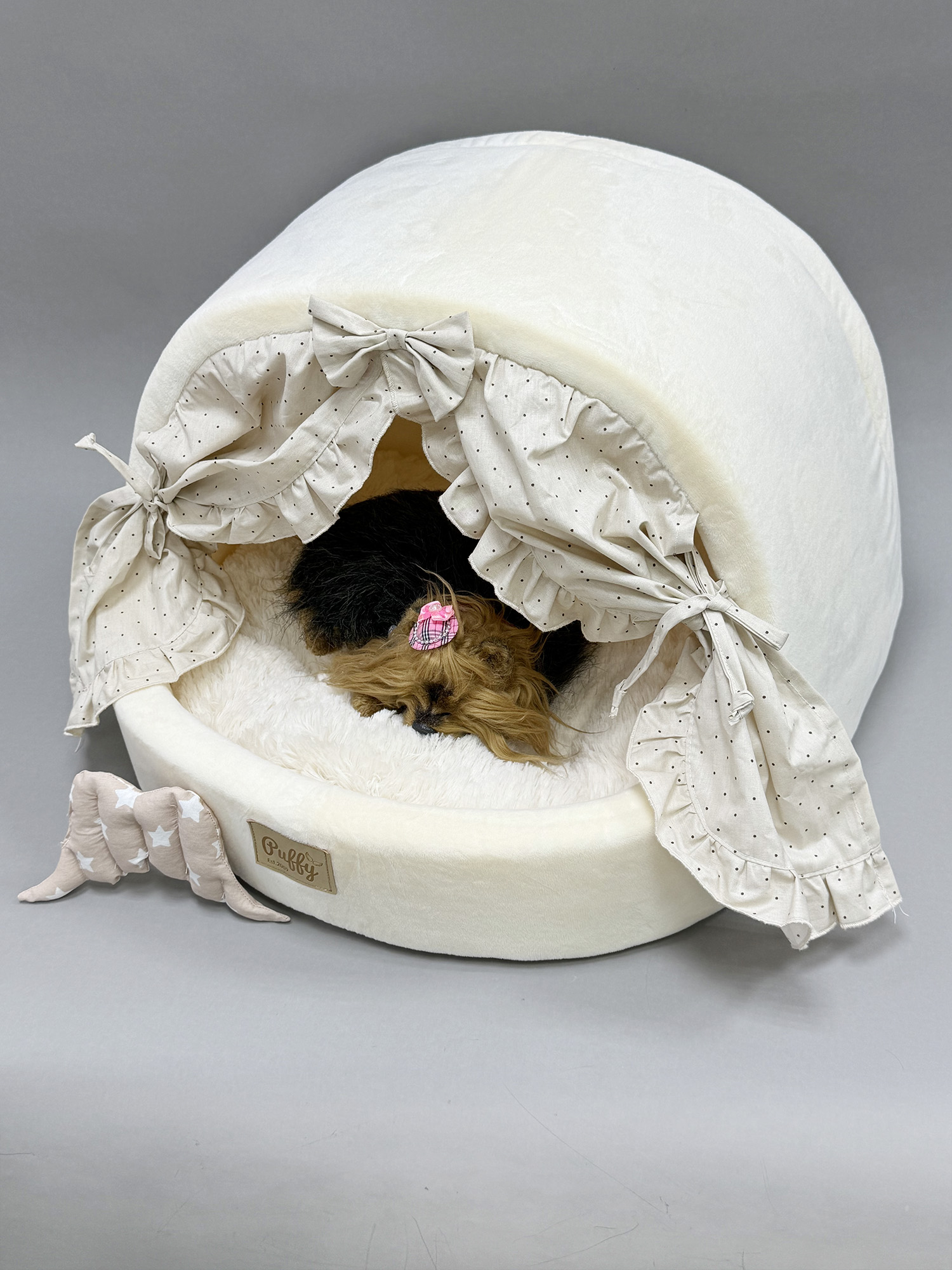 Домик для собаки со шторками Puffy молочный