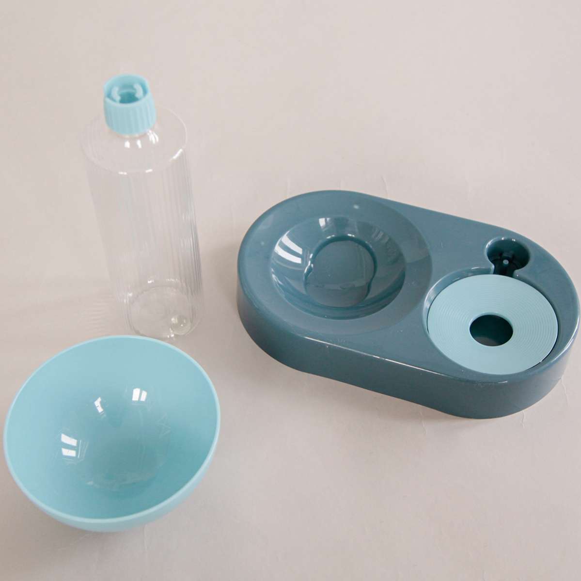 Миска пластиковая и поилка непроливайка для собак