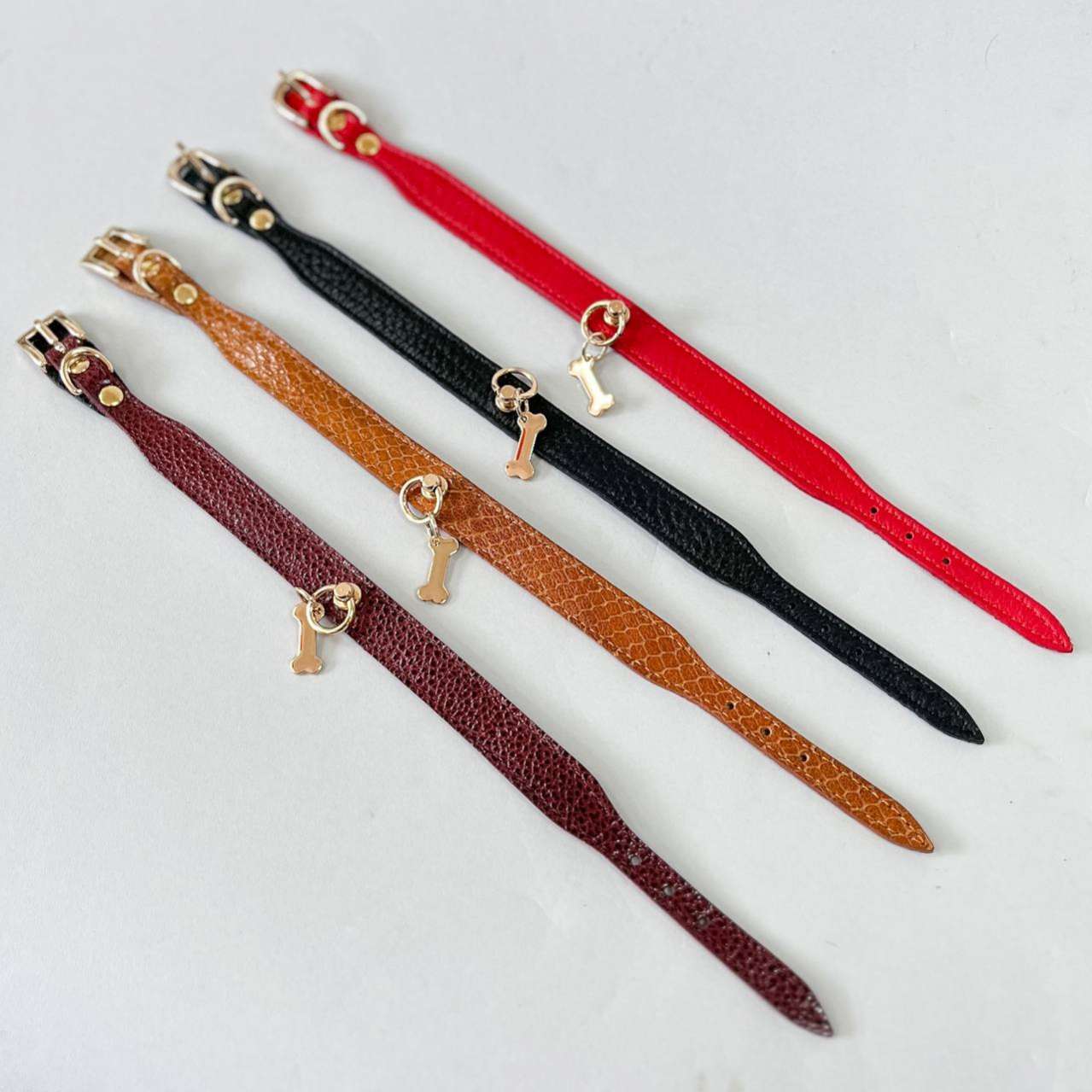 Кожаный ошейник для собак Косточка