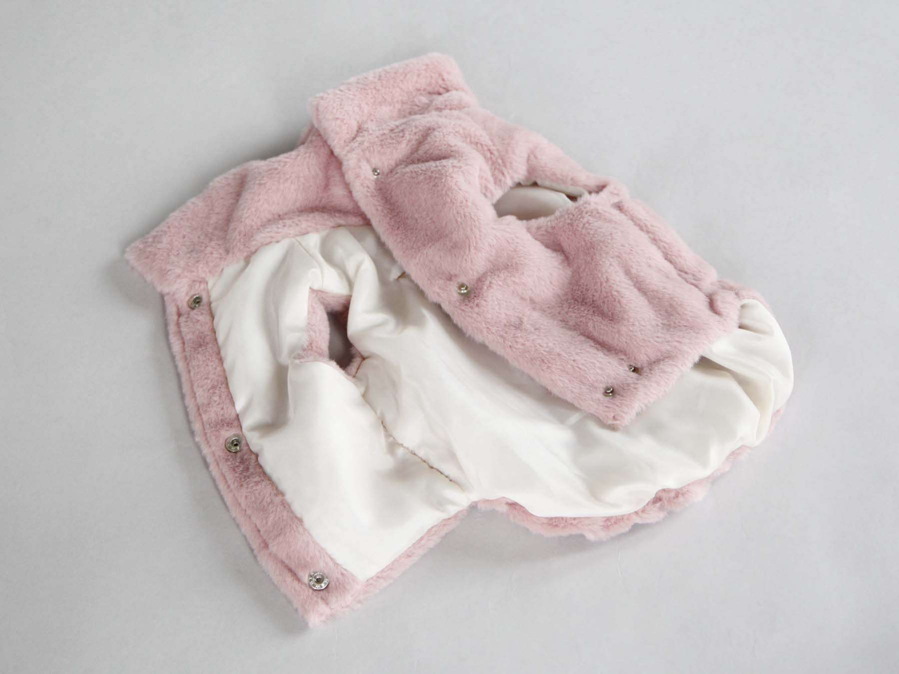 Жилет для собаки меховой Puffy Снегурочка