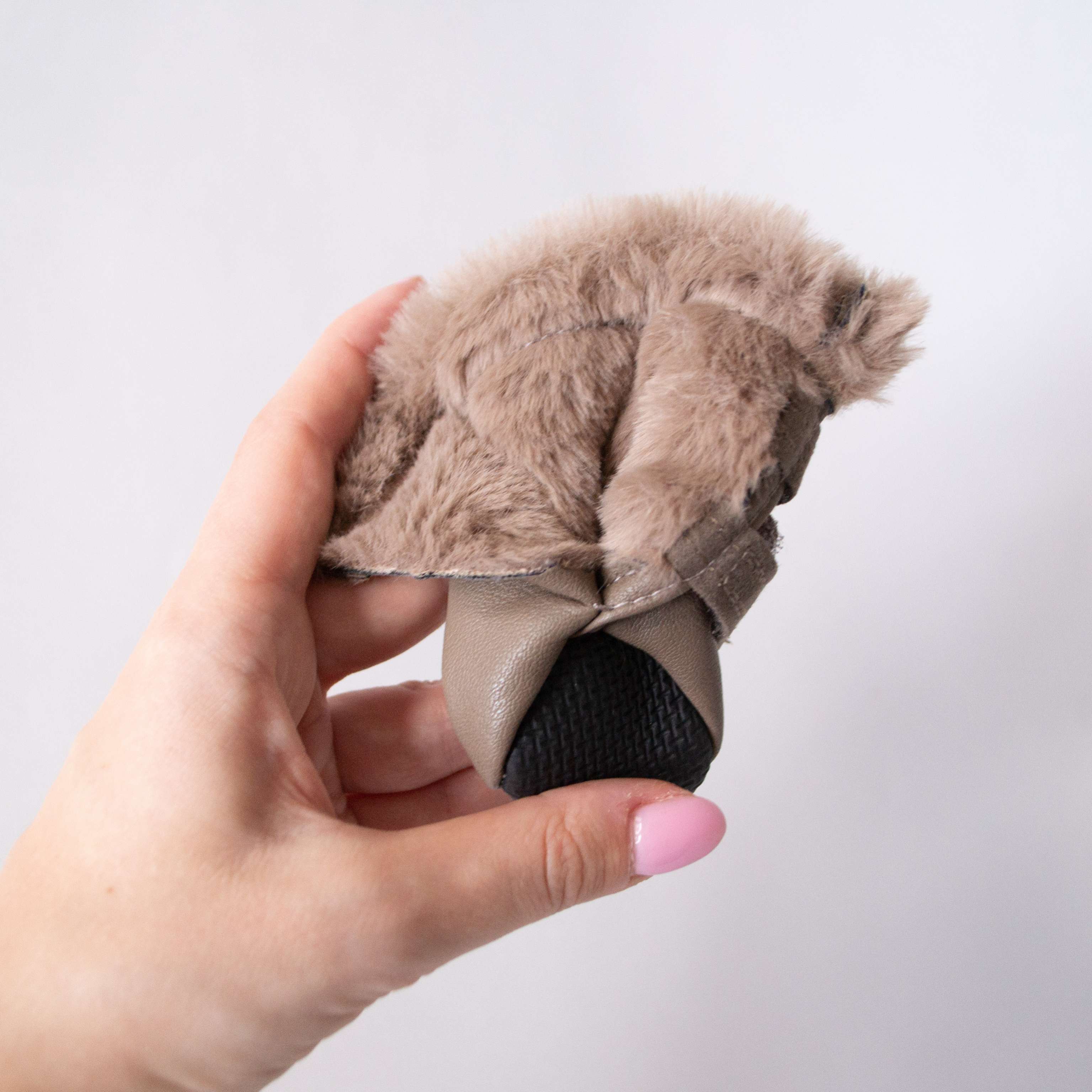 Зимняя обувь для собак ForMyDogs Дубленка Бежевые