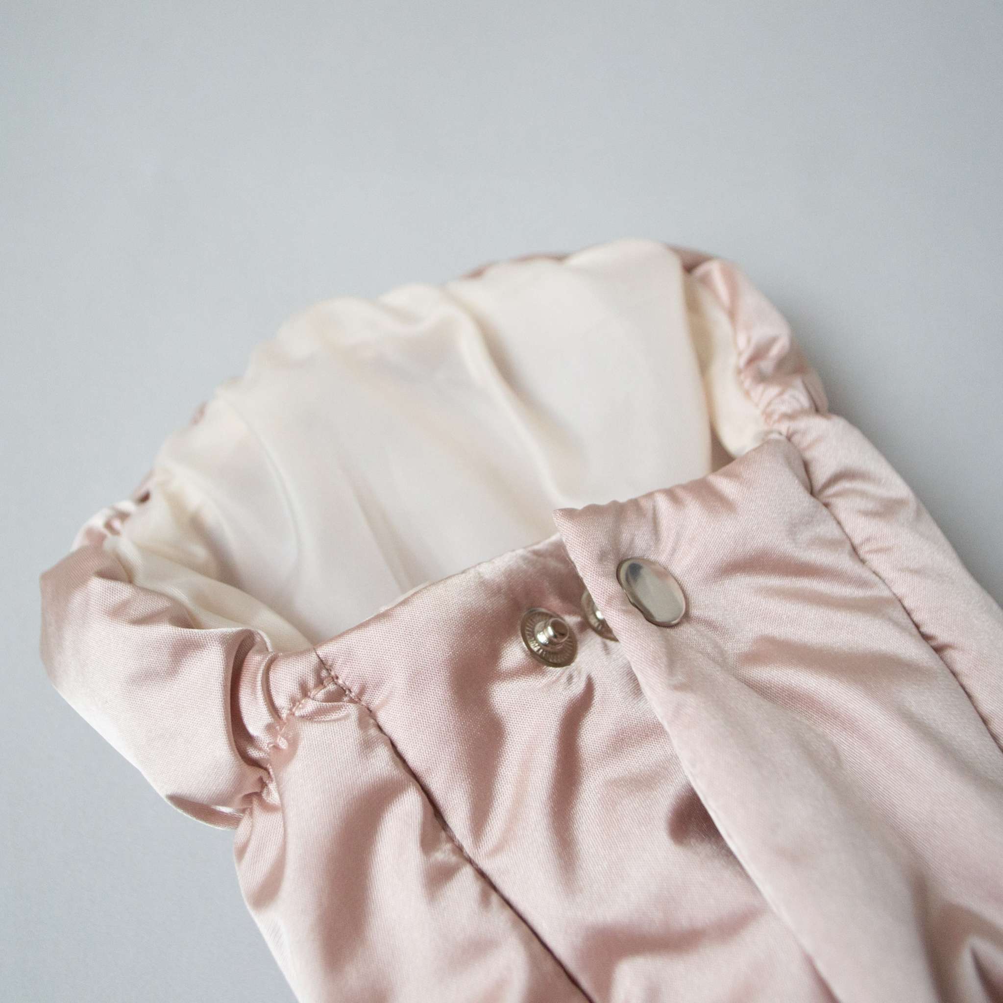 Жилетка для собаки Фиби стронг на шелке