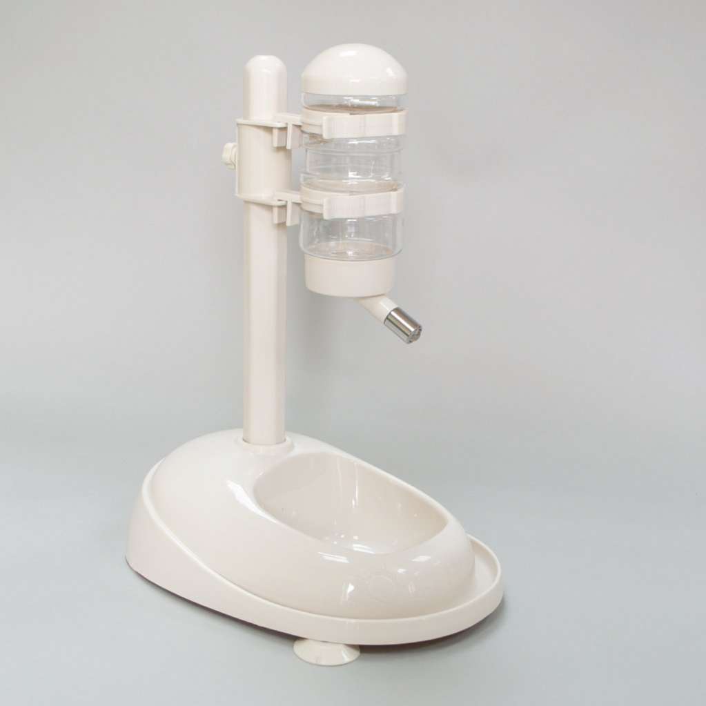 Кормушка поилка с шариком для слобак Сухие усы на присосках