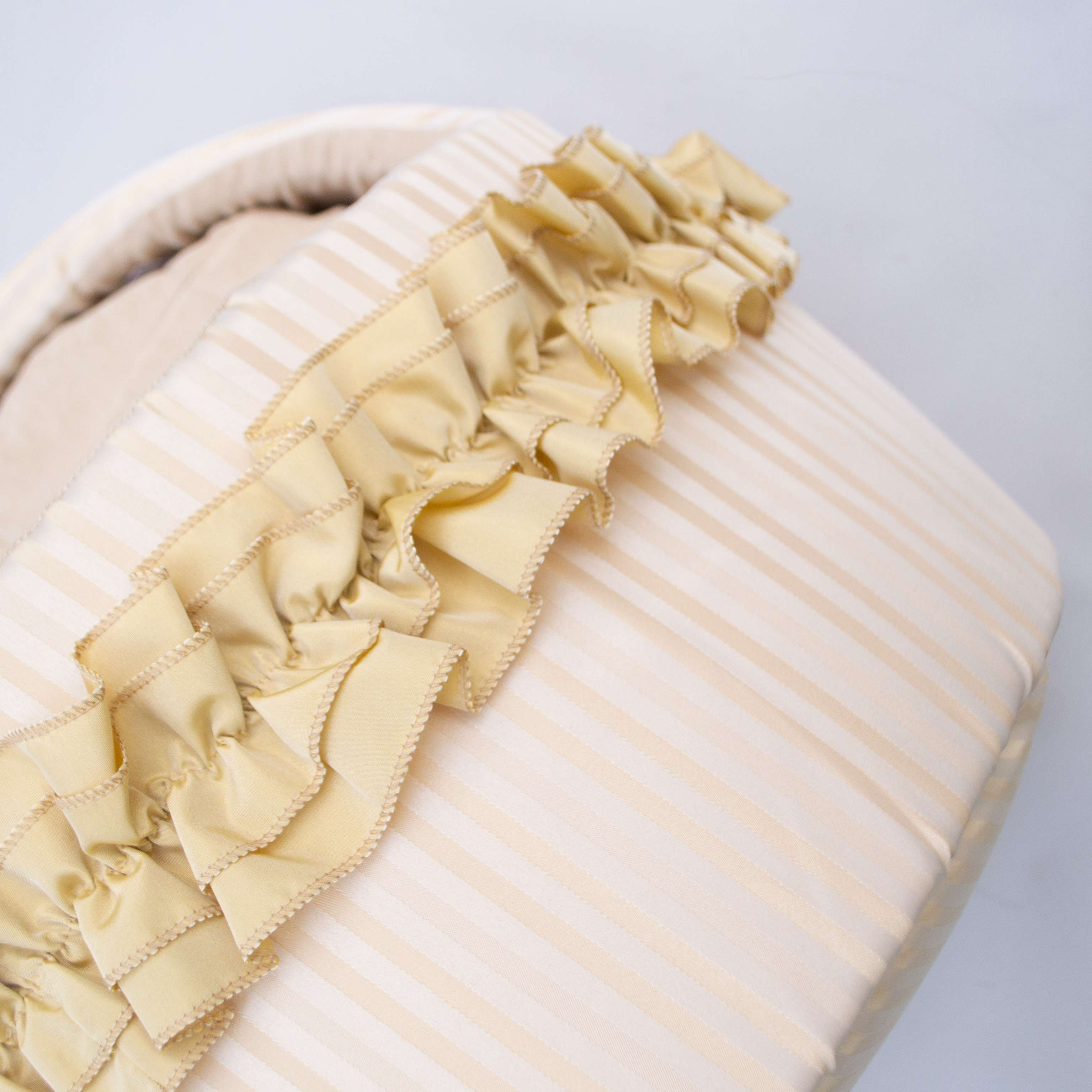 Домик для собаки круглый Puffy Ева