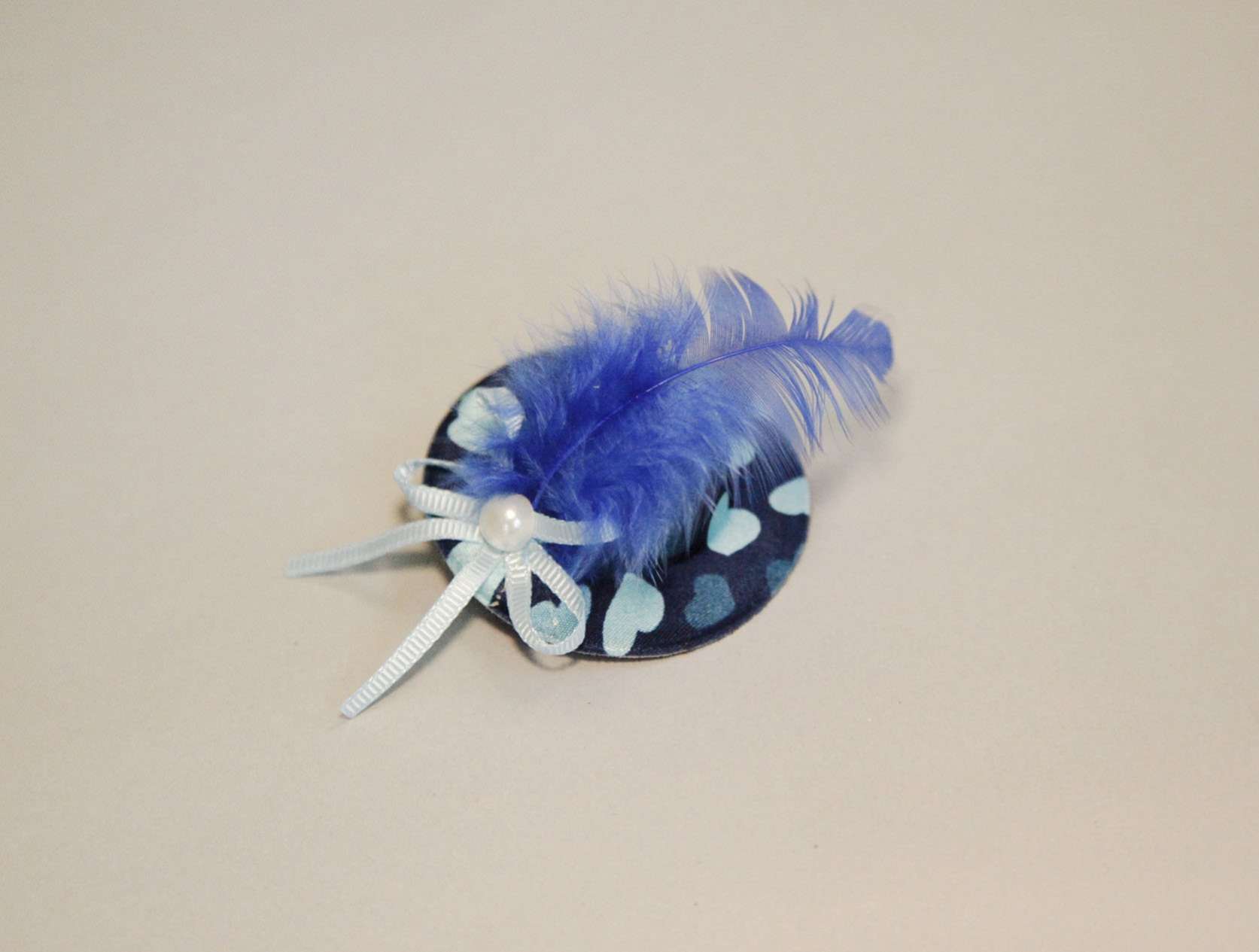 Заколка для собак Шляпа Сердечки