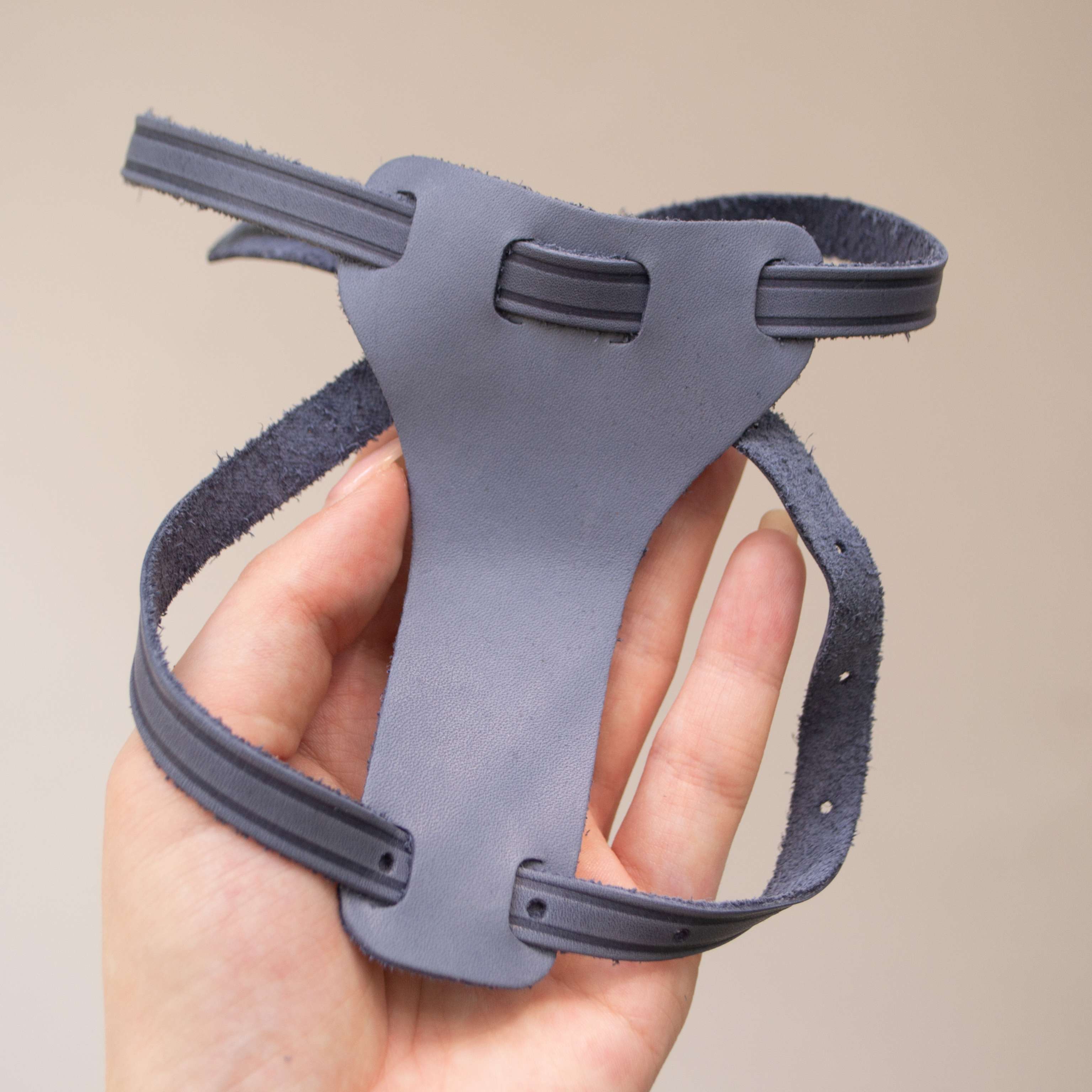 Кожаная шлейка с поводком для собак