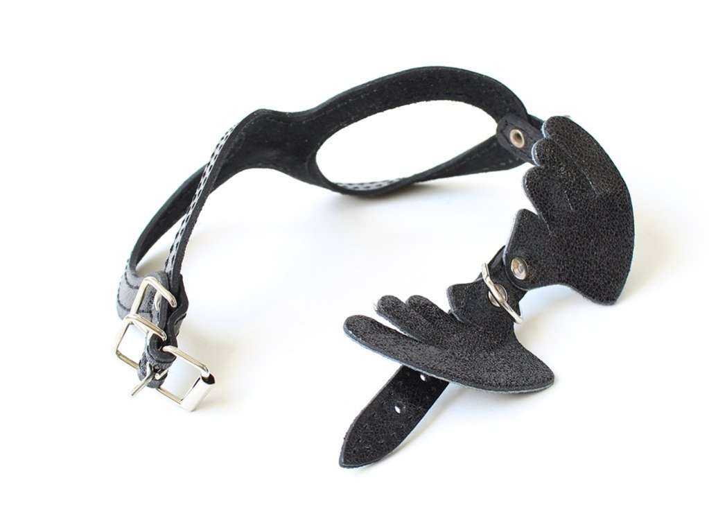 Кожаная шлейка для собак Крылья