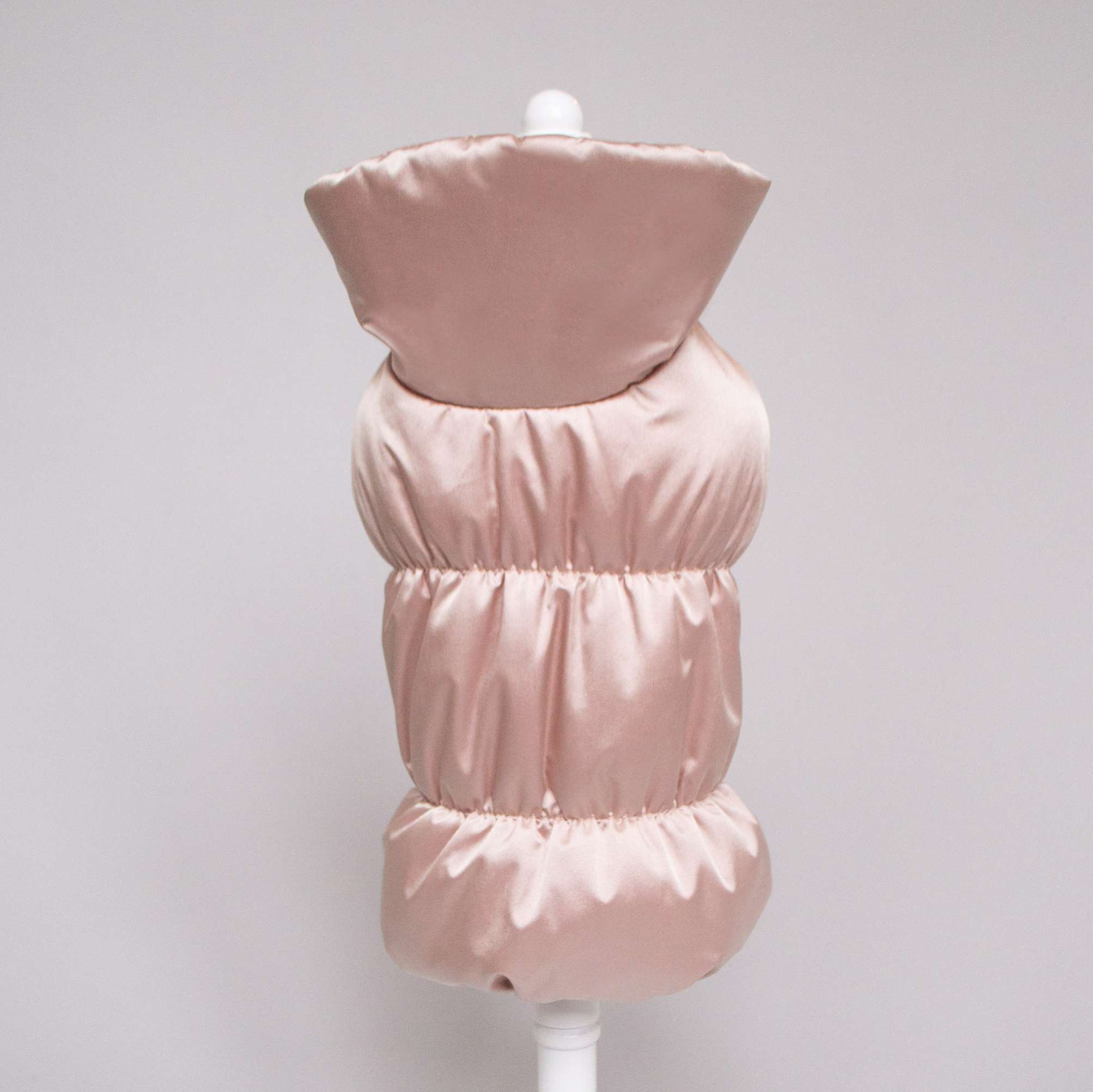 Жилетка для собаки Фиби стронг на шелке