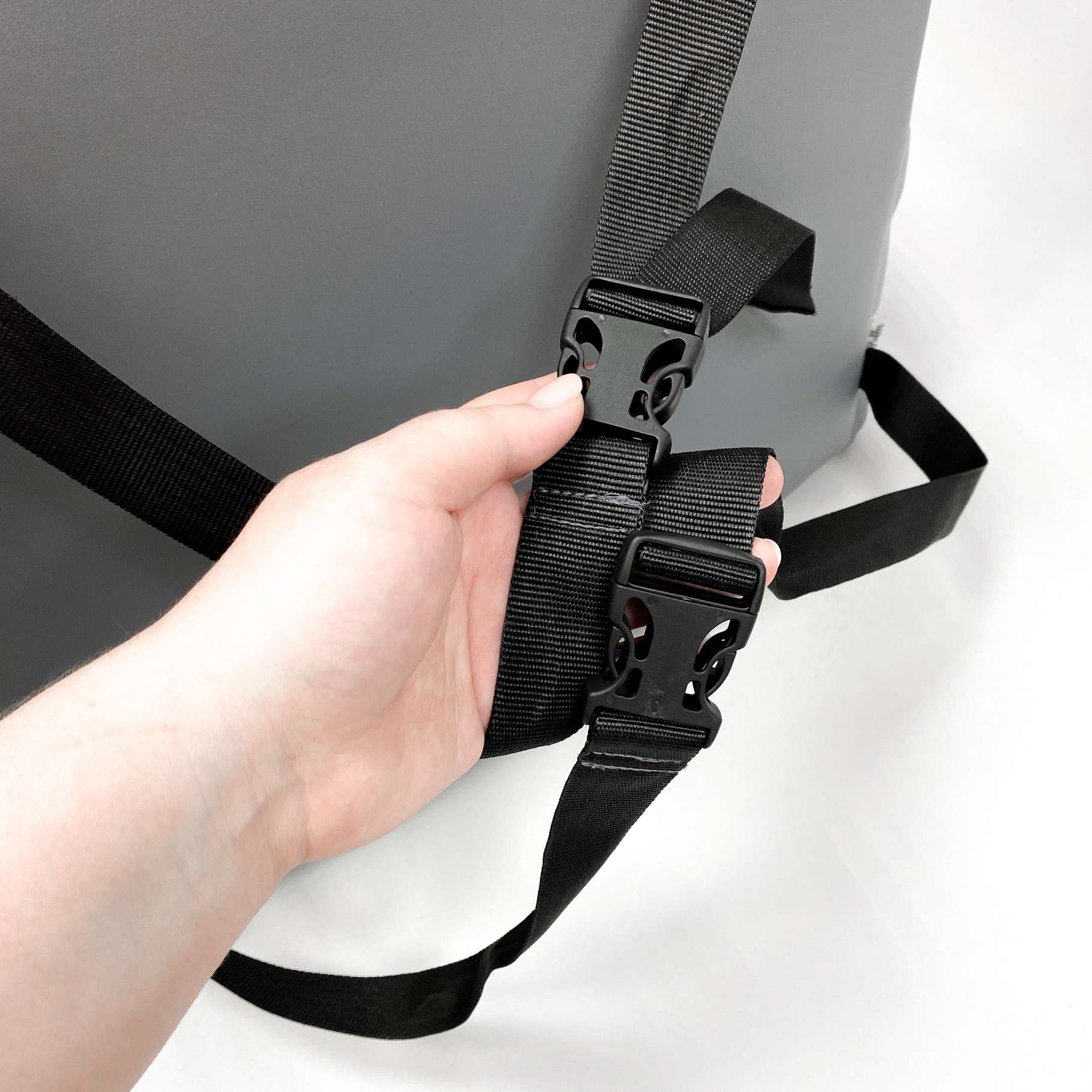 Автокресло для собаки Puffy Каен серое