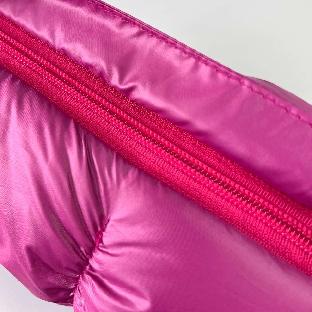 Зимний комбинезон для собак Северное сияние Малина