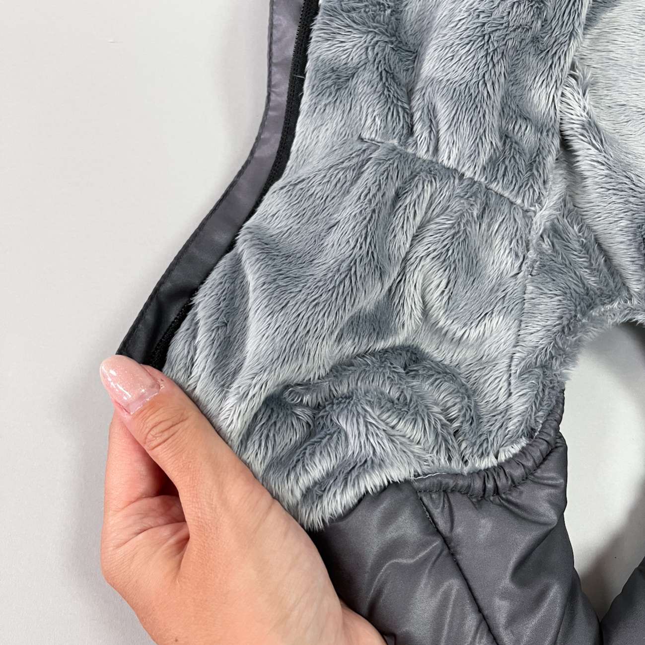 Зимний комбинезон для собак Северное сияние Карбон