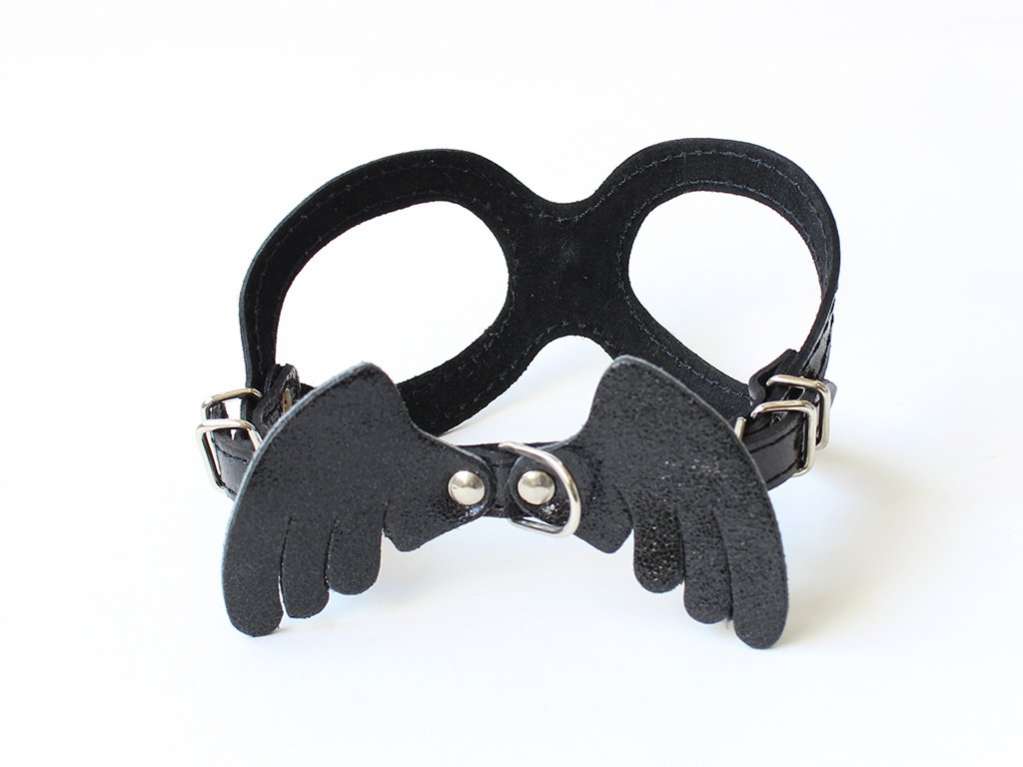 Кожаная шлейка для собак Крылья