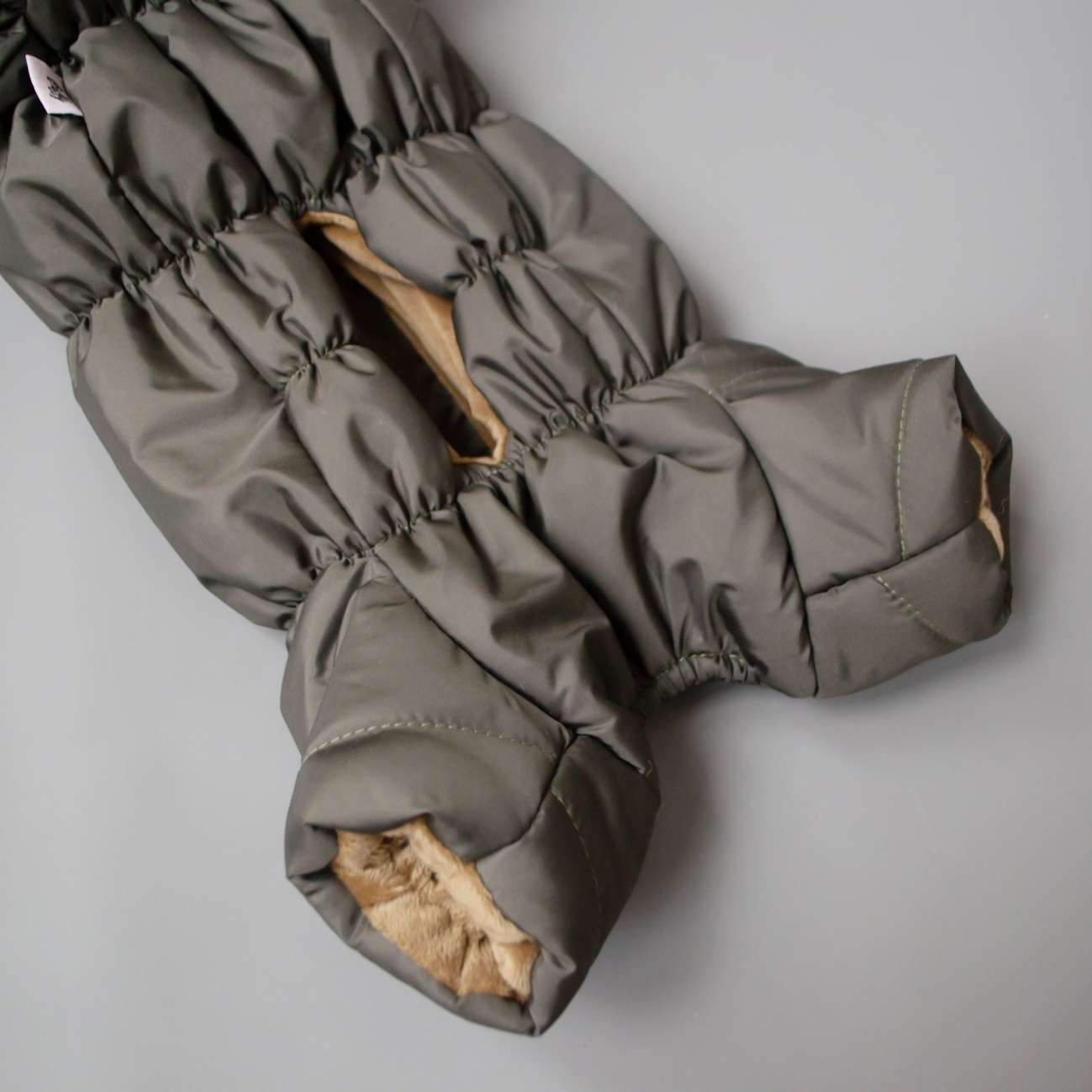 Комбинезон для таксы и корги Puffy Айвенго Хаки