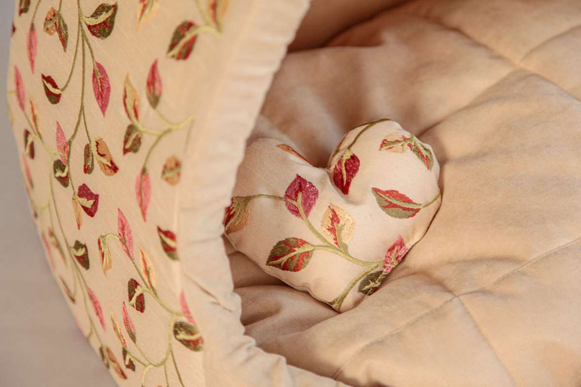 Домик для собаки круглый Puffy Листья