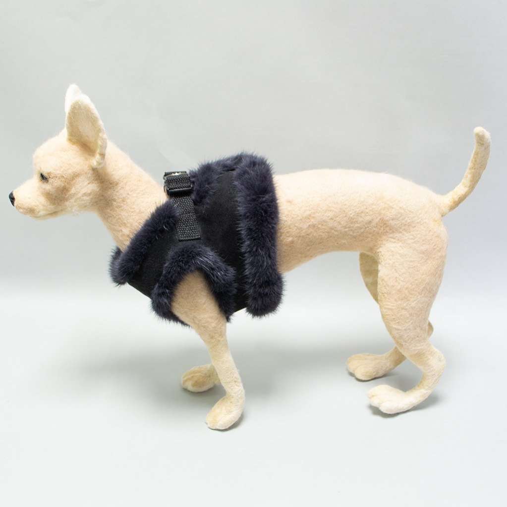 Шлейка для собак с натуральным мехом Коронация