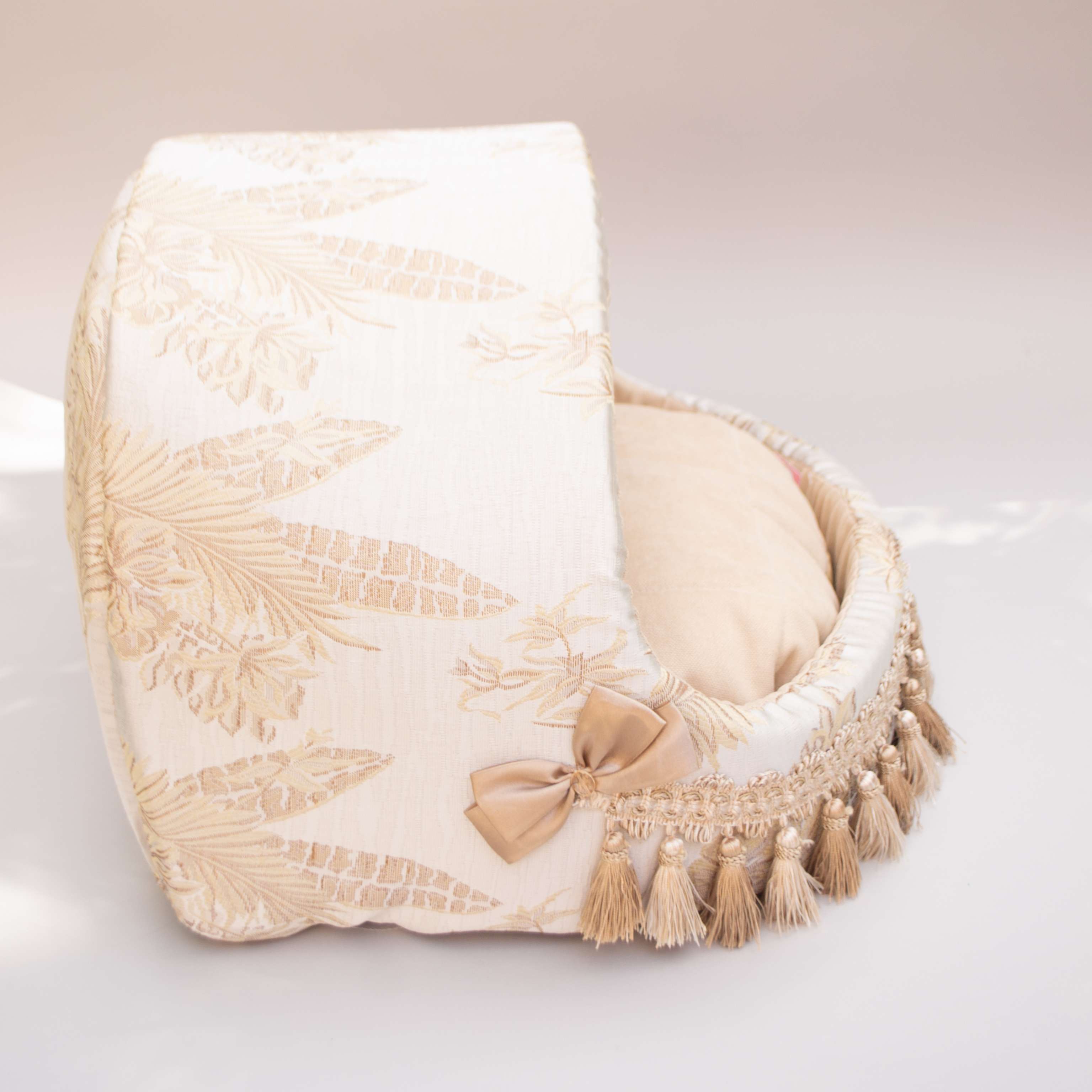 Домик для собаки круглый Puffy Бахрома