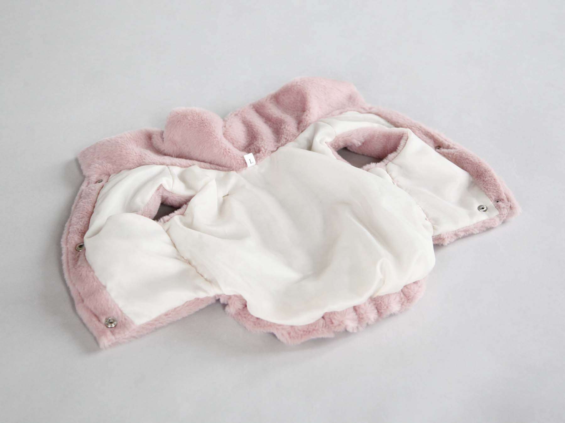 Жилет для собаки меховой Puffy Снегурочка