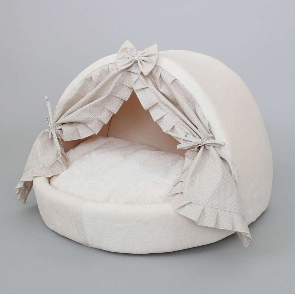 Домик для собаки со шторками Puffy молочный