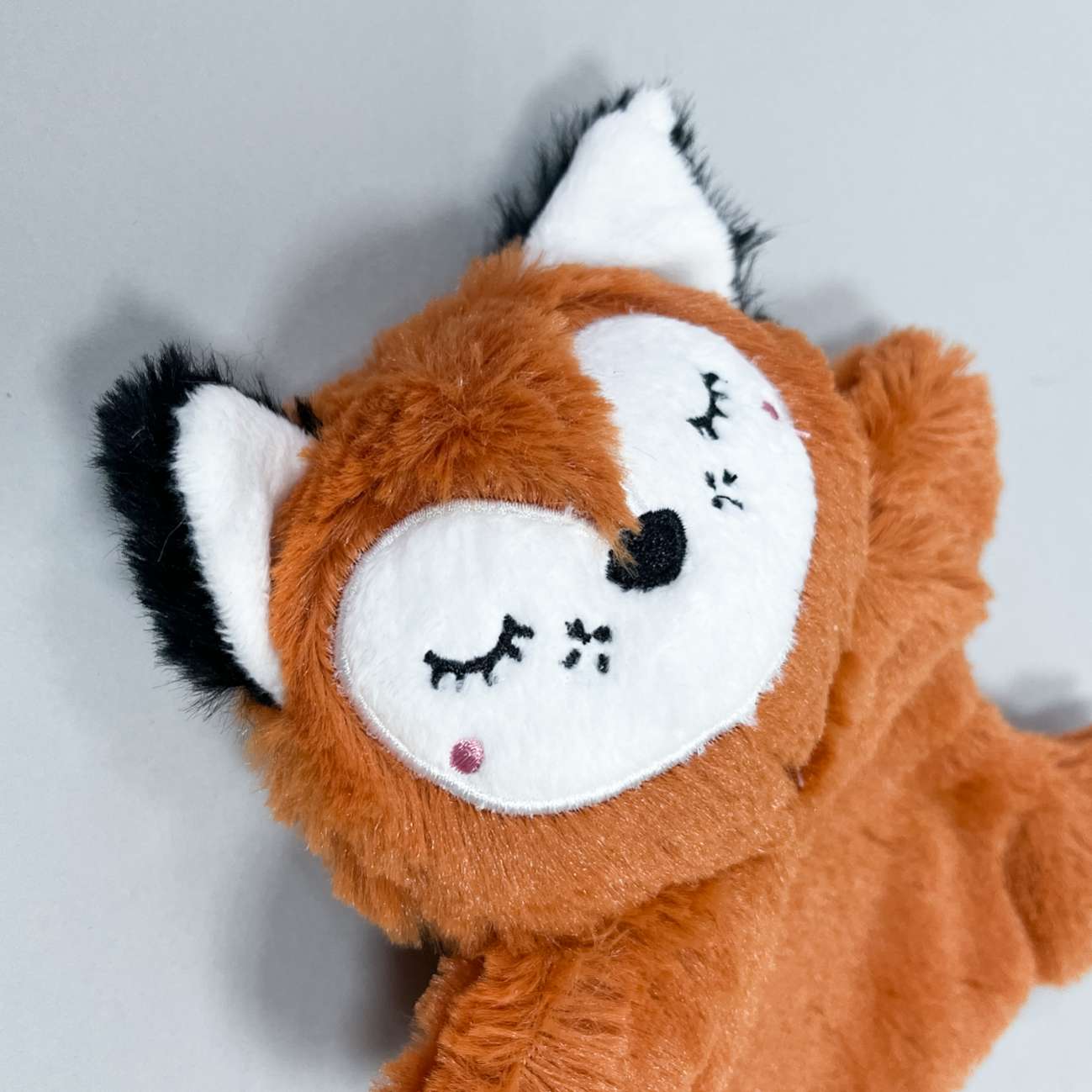 Игрушка для собак Triol Спящий лисенок