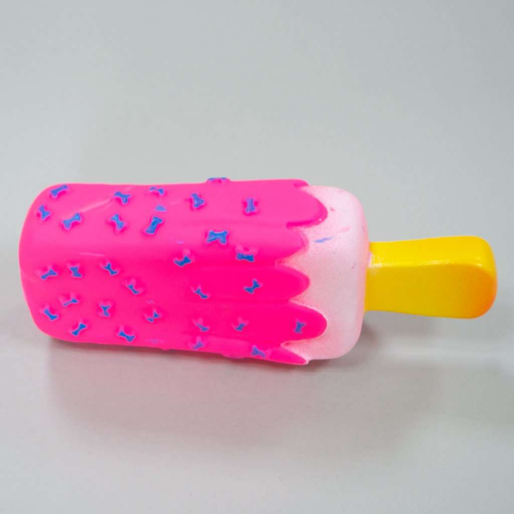 Резиновая игрушка для собак Triol Эскимо