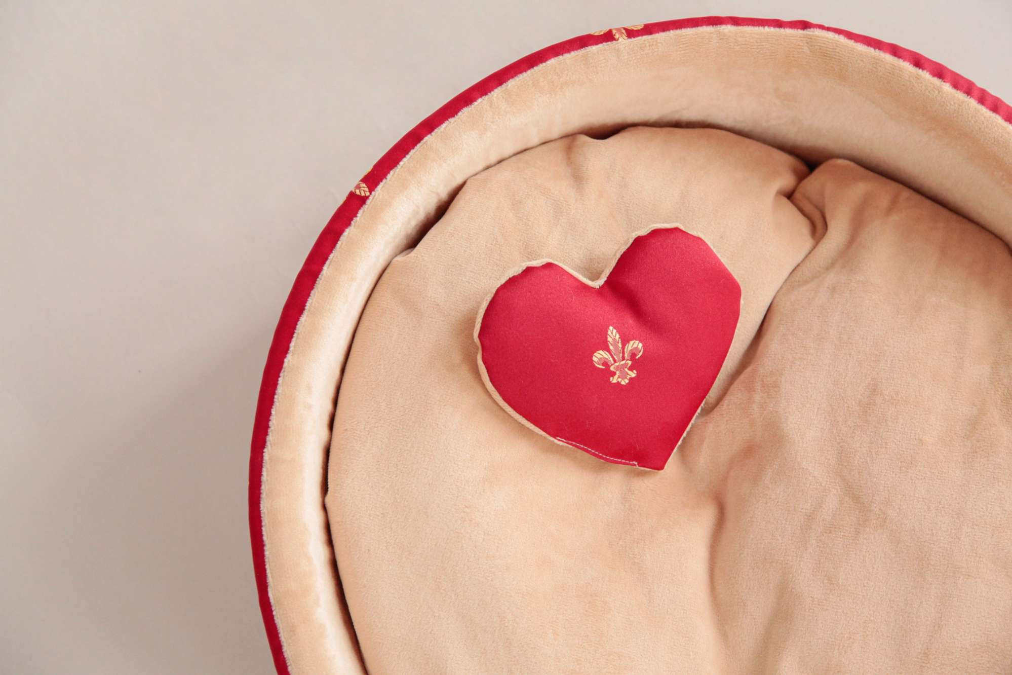 [Лежак] Лежанка для собак Puffy Роял