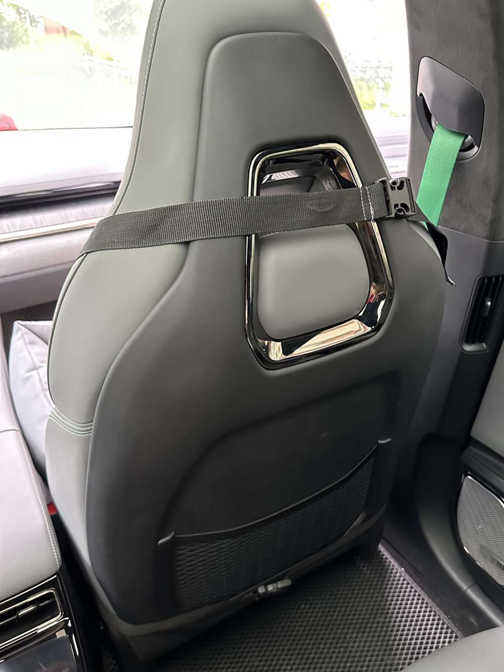 Автокресло для собак Puffy Зикр черное