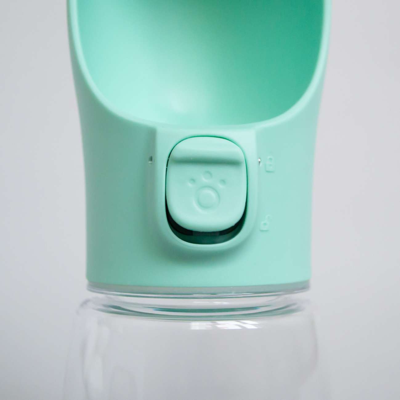 Дорожная автоматическая поилка для собак