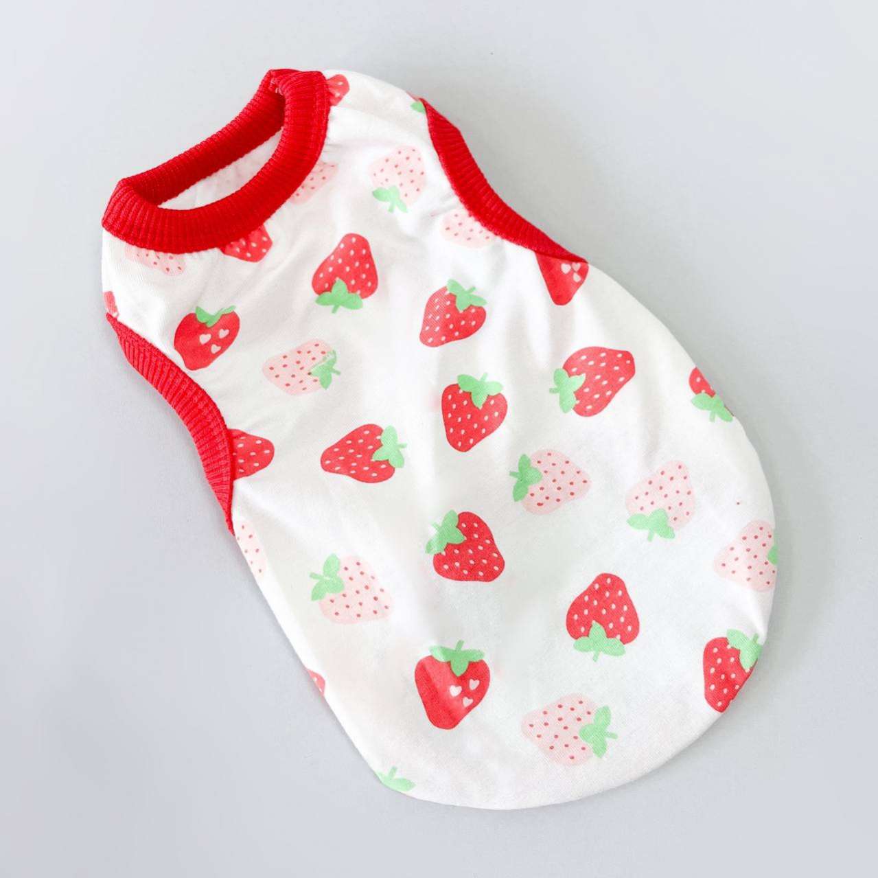 Майка для собаки Pet Землянички