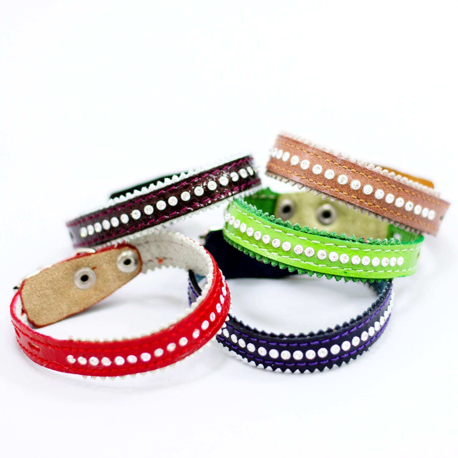 Кожаный ошейник для собак Элеганс со стразами