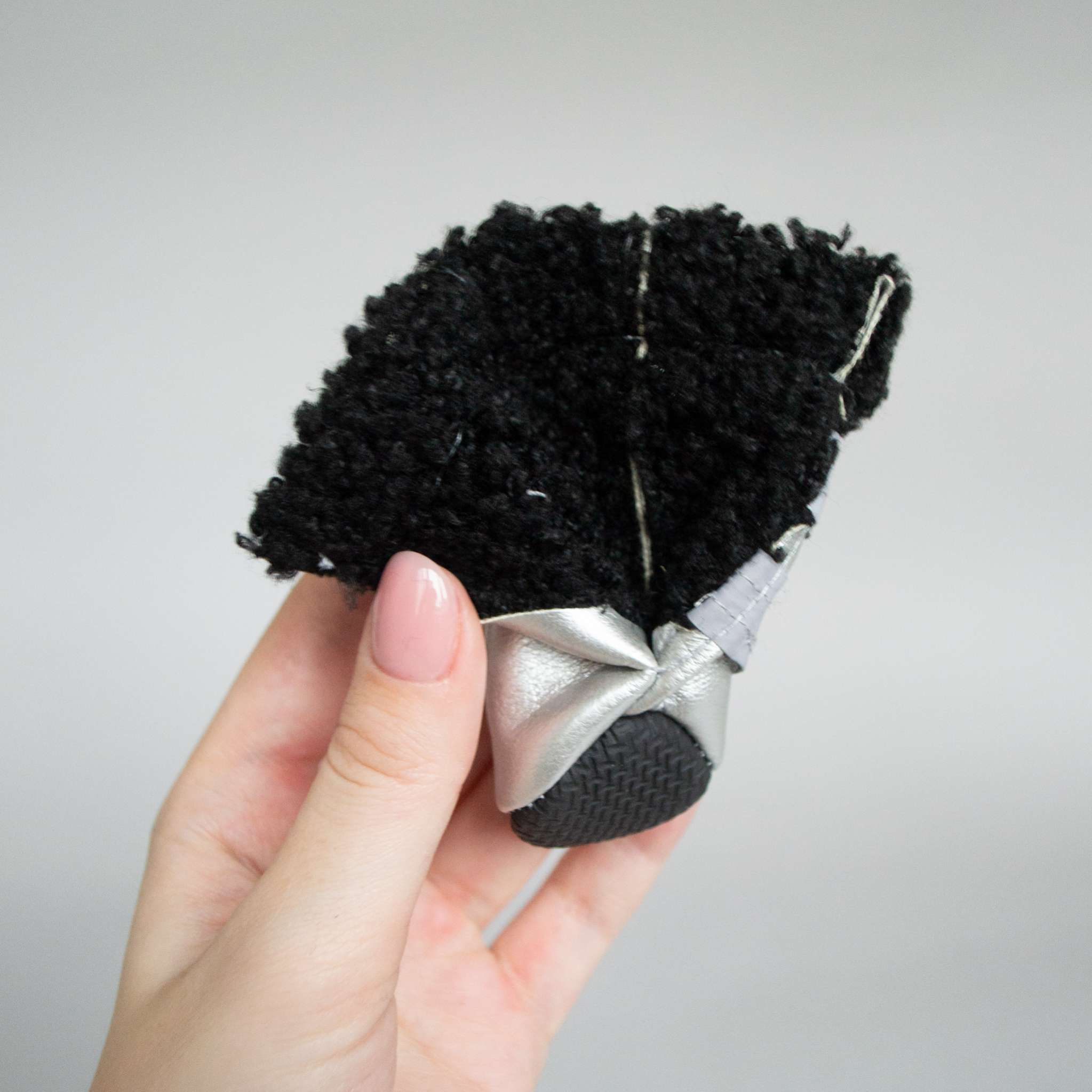 Зимняя обувь для собак ForMyDogs Серебро