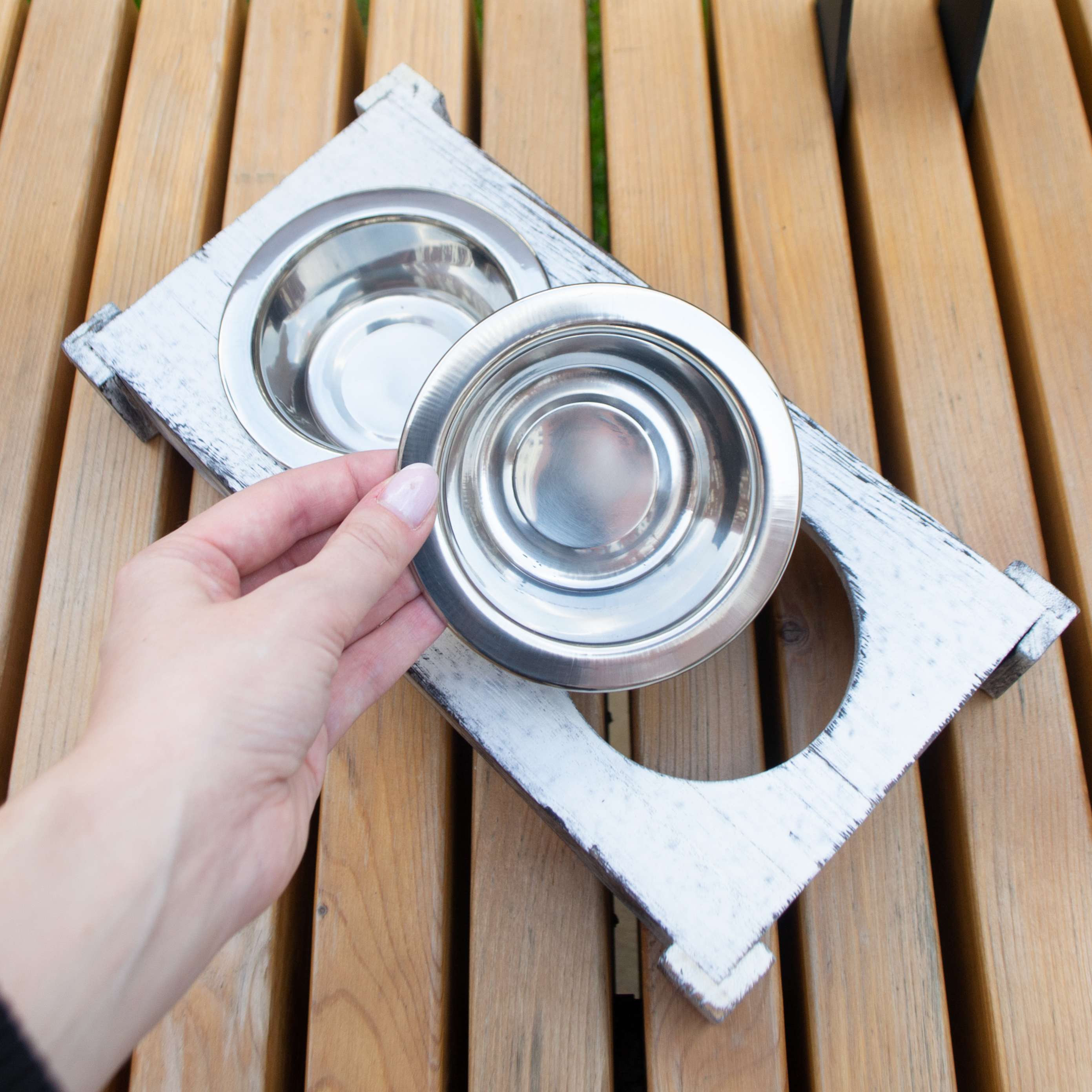 Миска для собак Гранж на деревянной подставке