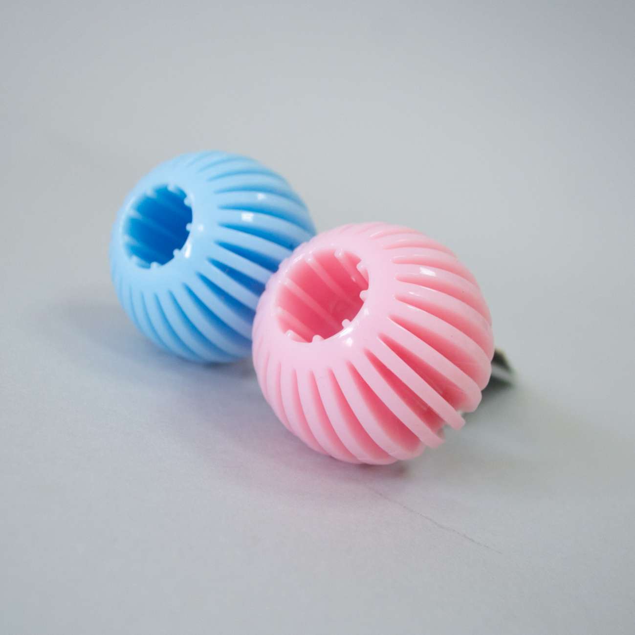 Резиновая игрушка для щенков Triol Мяч