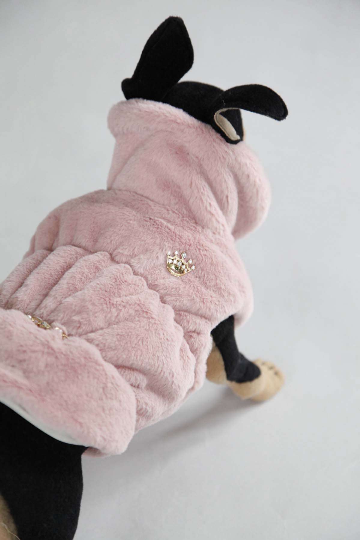 Жилет для собаки меховой Puffy Снегурочка