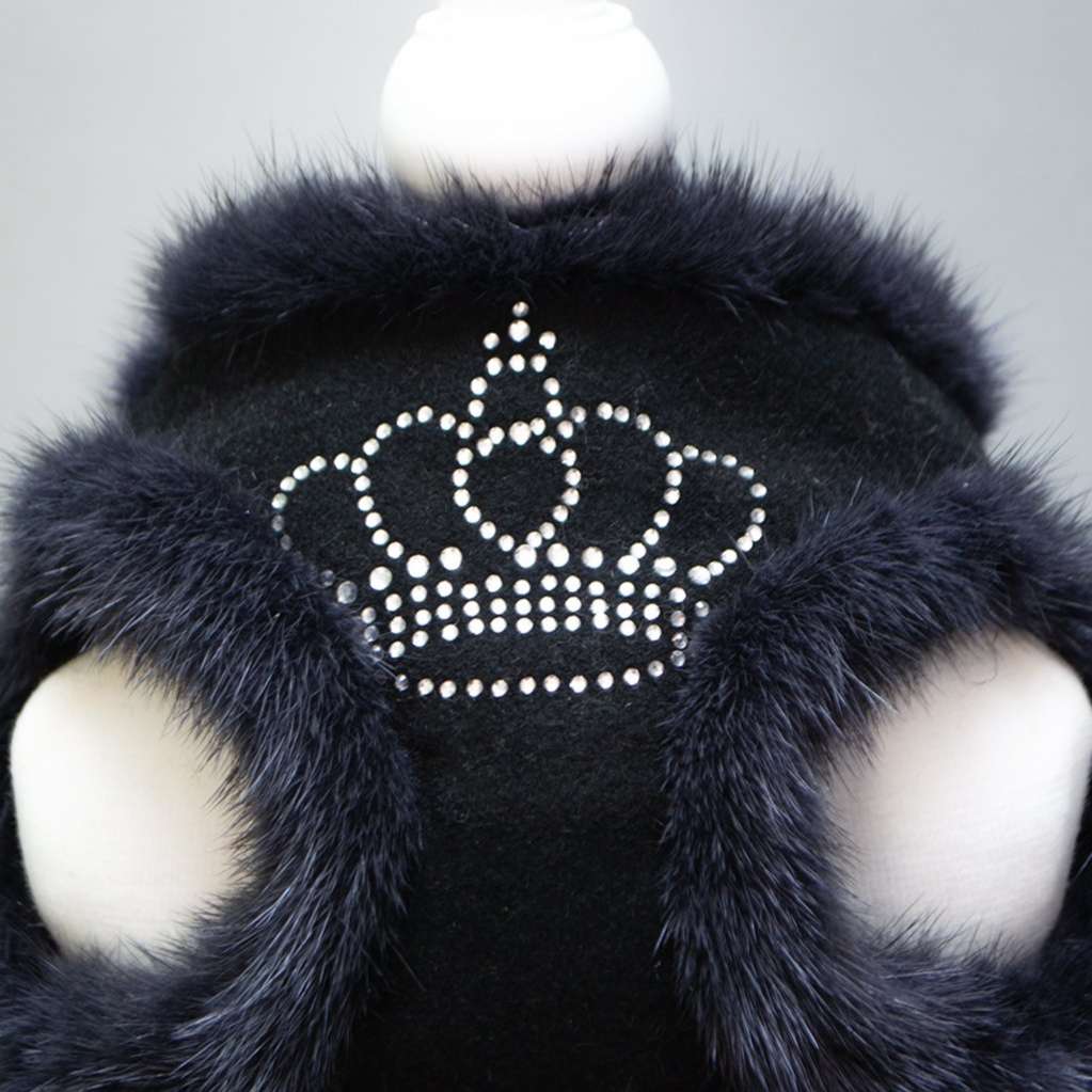 Шлейка для собак с натуральным мехом Коронация