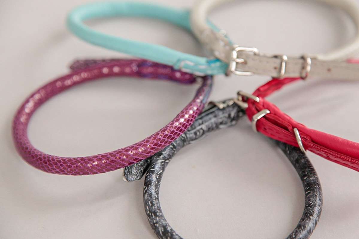 Круглый кожаный ошейник для собак