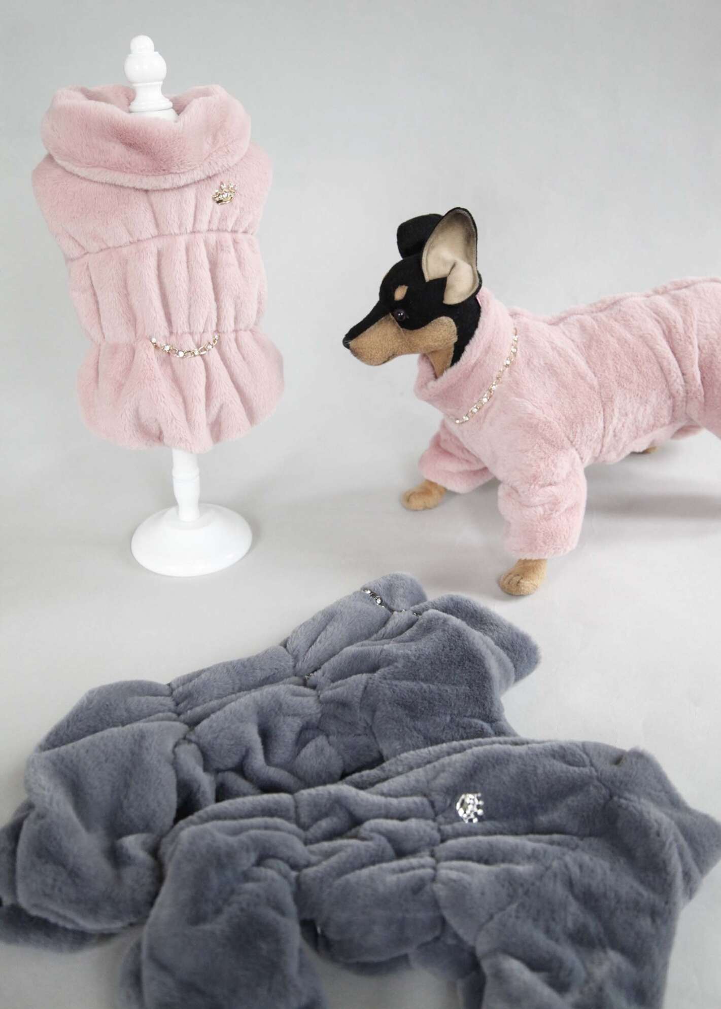 Жилет для собаки меховой Puffy Снегурочка