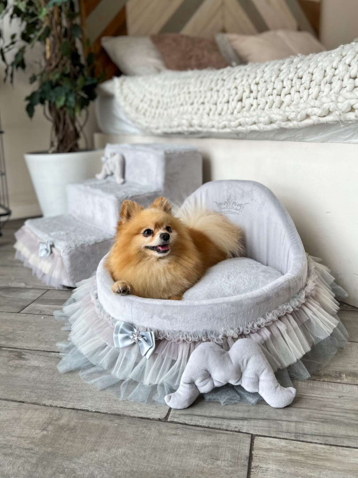 [Лежак] Лежанка для собак со спинкой Puffy Сильвер