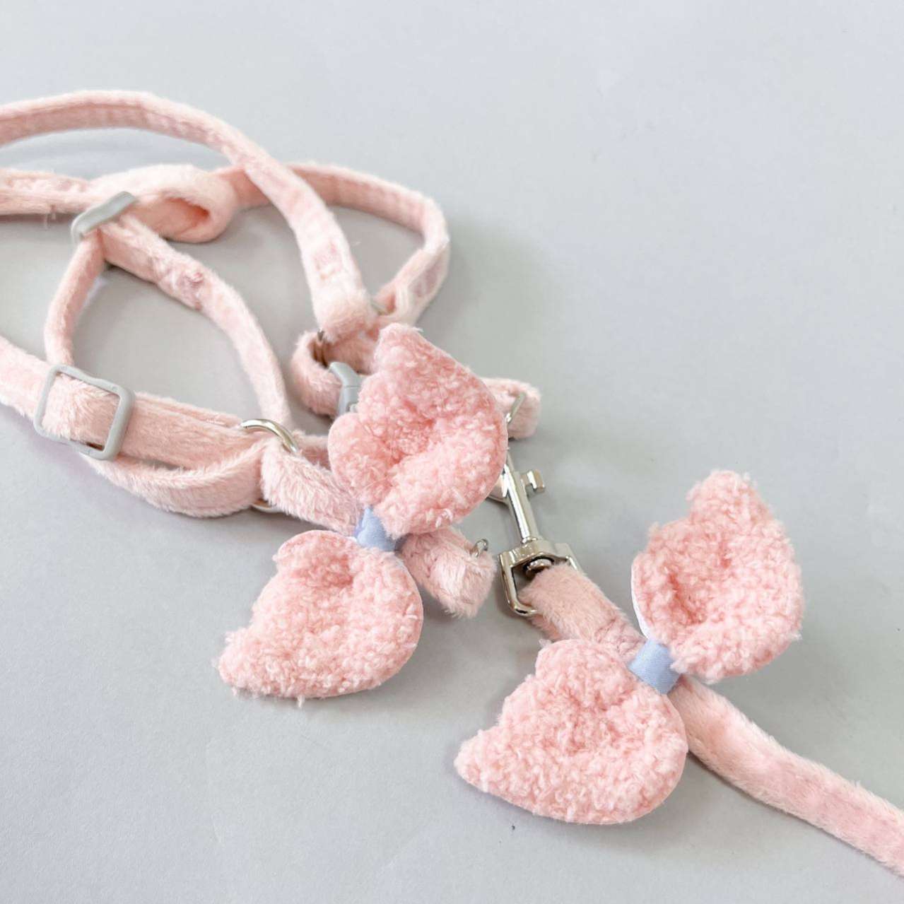 Шлейка с поводком для собак Pet Дори