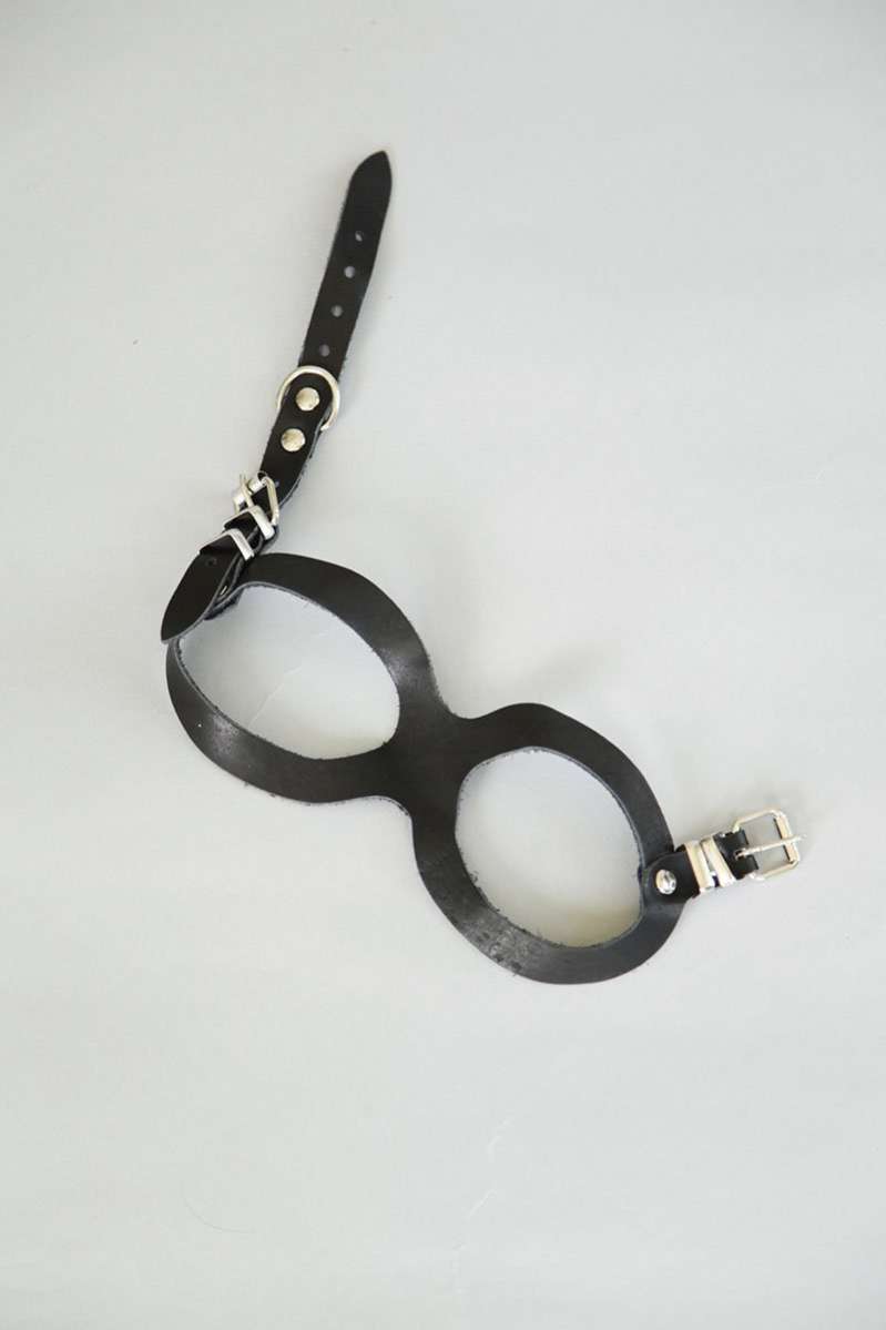 Кожаная шлейка для собак Очки тонкая