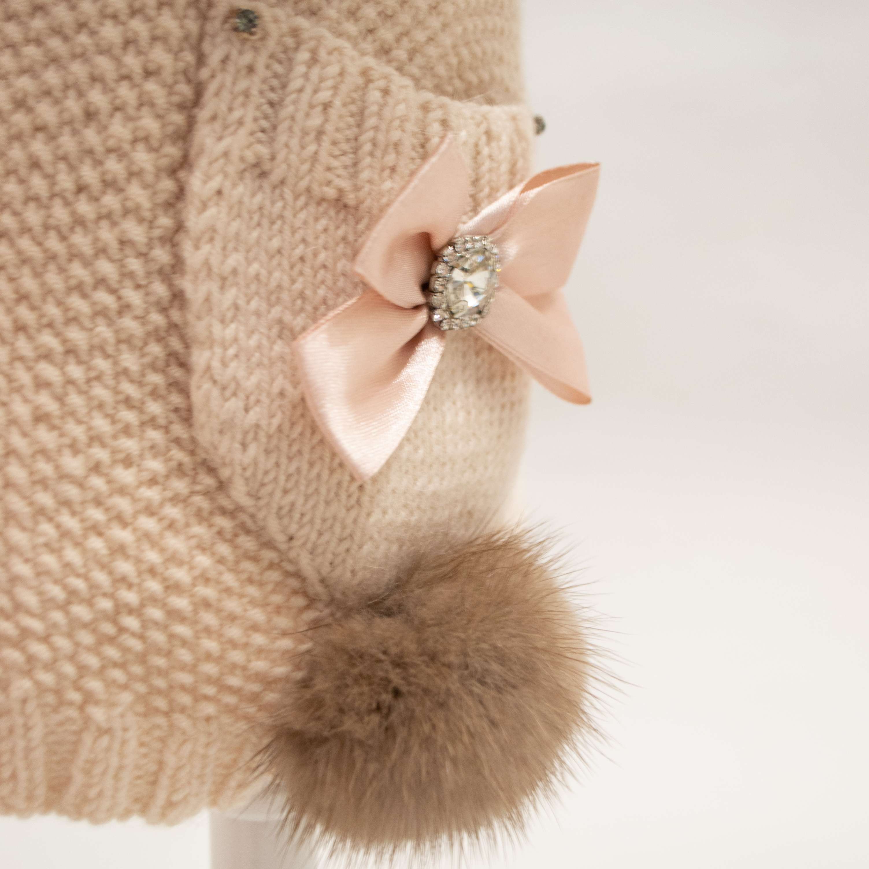 Шерстяной свитер для собак Заюша с норкой