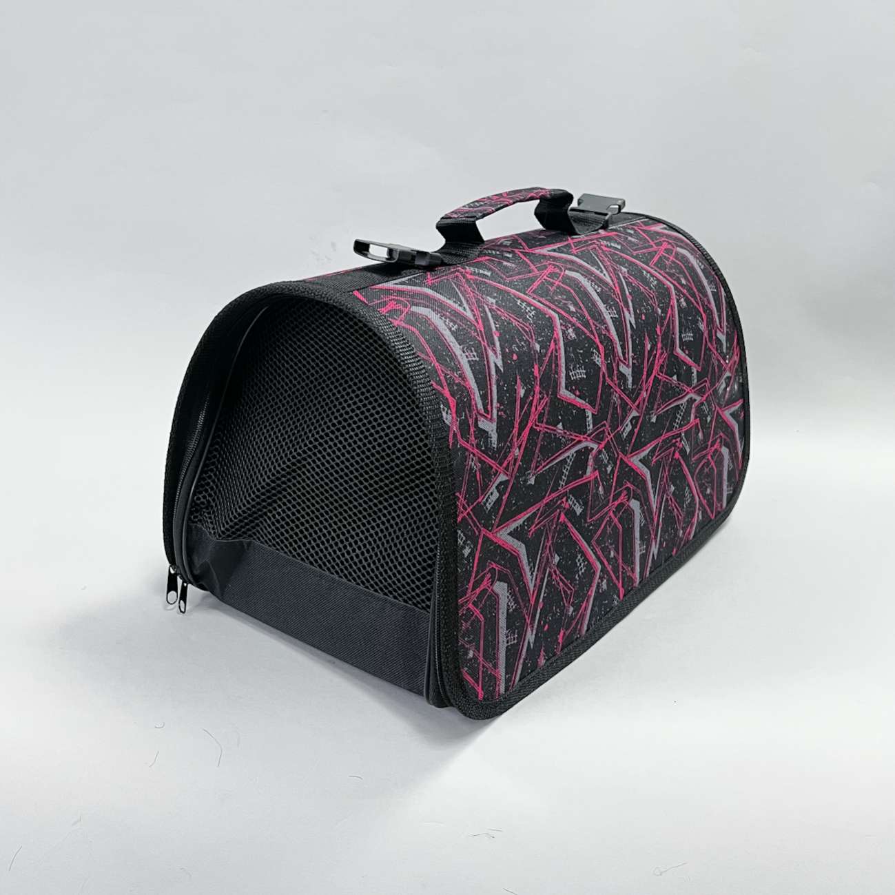 Сумка переноска для собак Triol Граффити