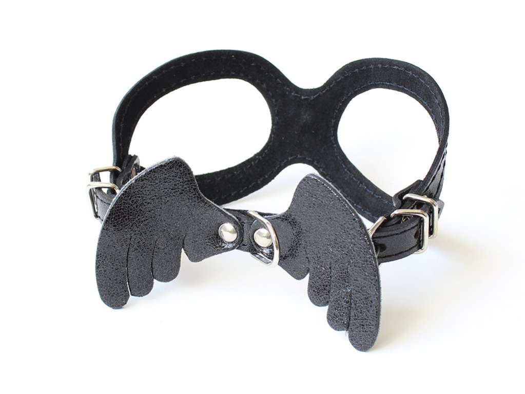 Кожаная шлейка для собак Крылья