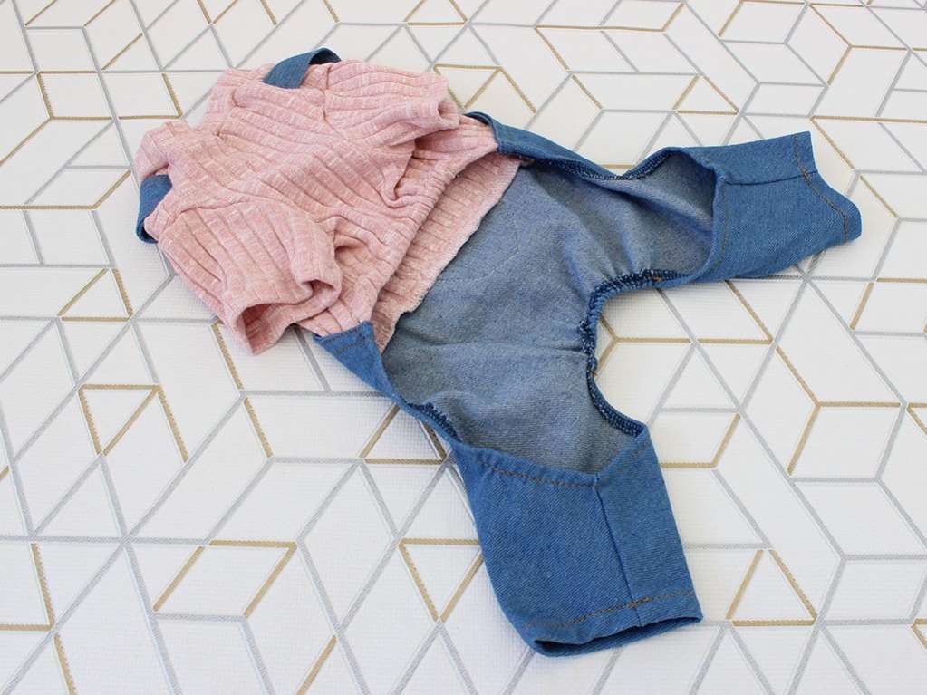 Костюм для собак Pet Шанелька