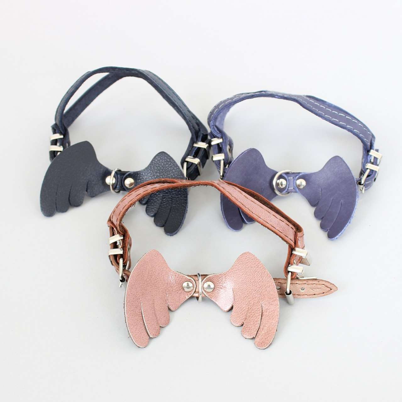 Кожаная шлейка для собак Крылья