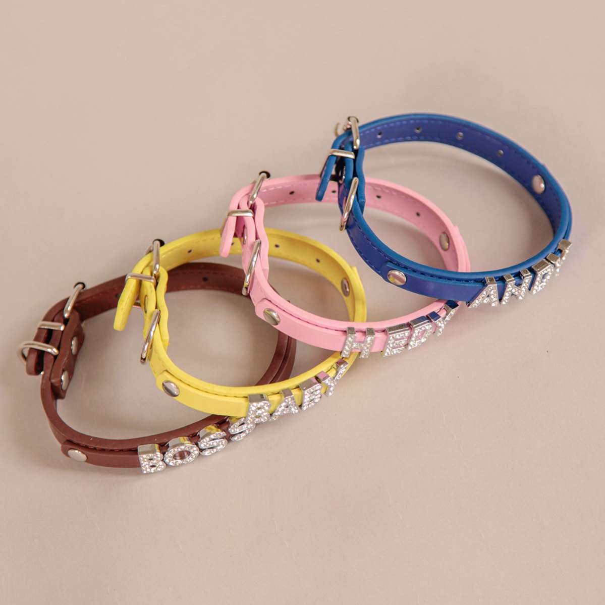 Ошейник для собак с готовым именем