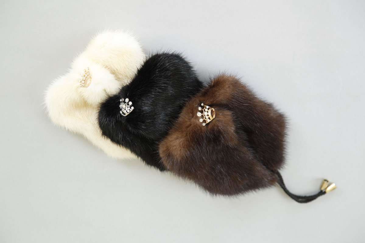 Норковая шапка для собак Puffy Ушки белая