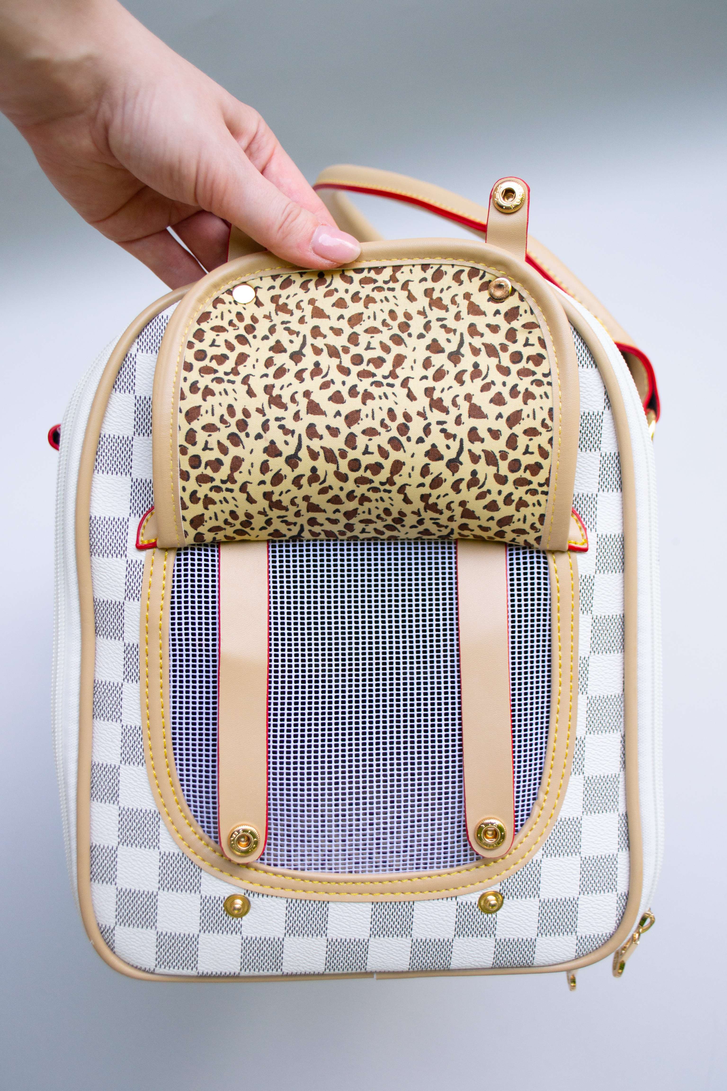 Сумка переноска для собак Бельмонт белая