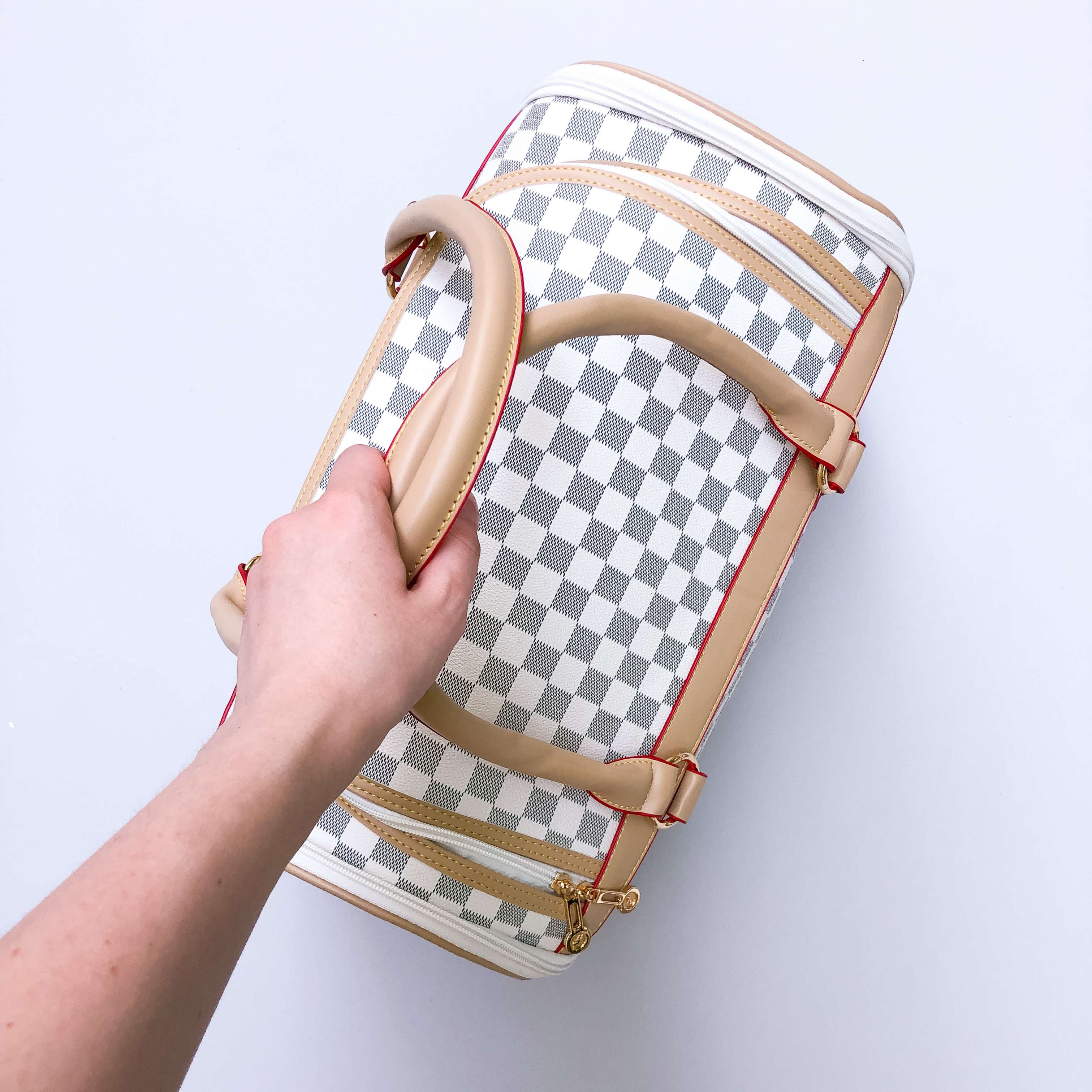 Сумка переноска для собак Бельмонт белая