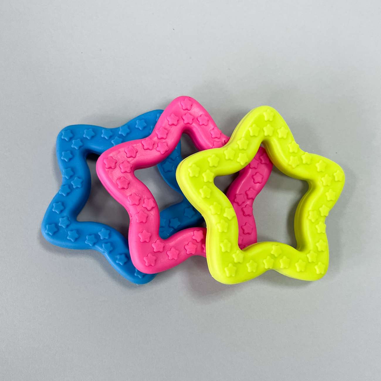 Резиновая игрушка для собак Резина Triol Звездочка