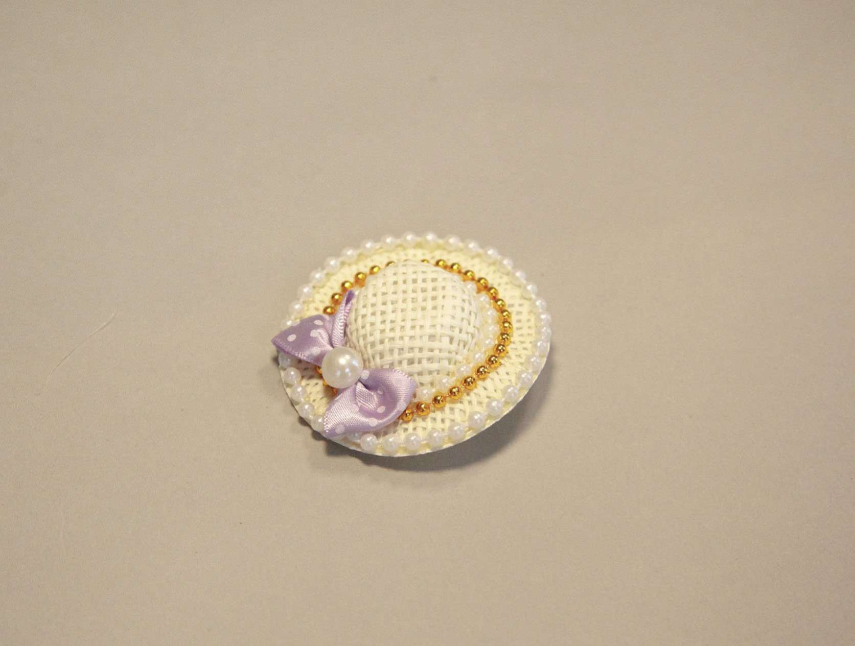 Заколка для собак Соломенная шляпка с бантиком